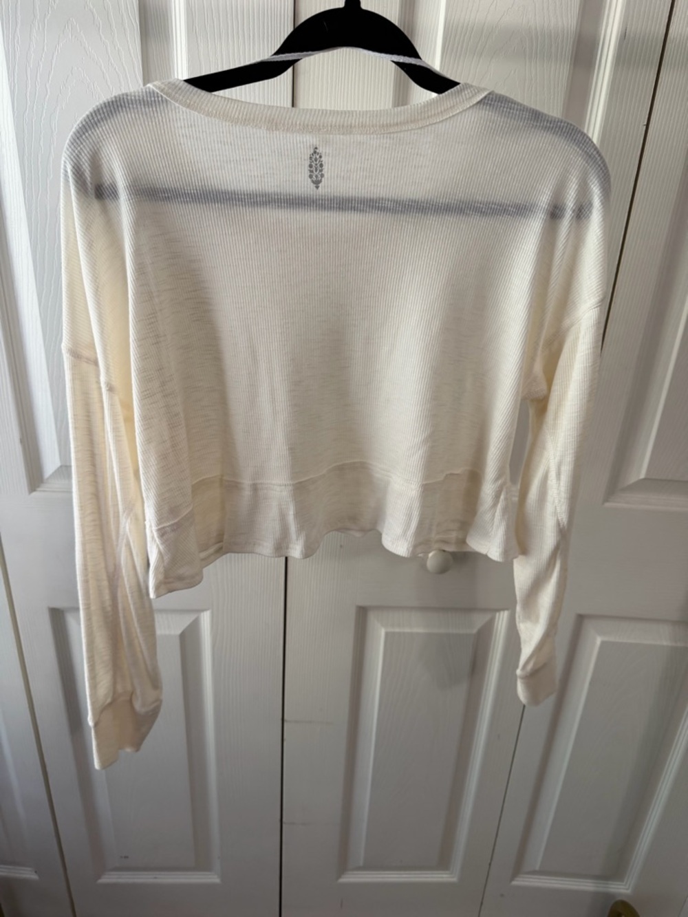 Free People Cream Ribbed Long-Sleeve Crop Top - Picture 2 of 2